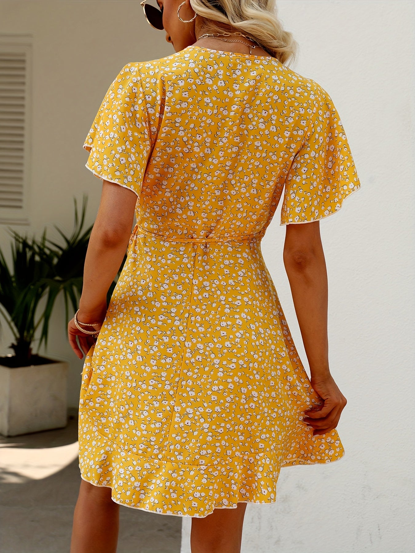「binfenxie」Floral Print Ruffle Hem Wrap Dress, Sexy Short Sleeve V-neck Dress For Spring & Summer, Women's Clothing