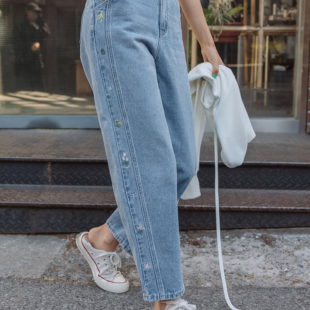 「binfenxie」Blue Loose Fit Straight Jeans, Slash Pockets Floral Embroidered Casual Denim Pants, Women's Denim Jeans & Clothing