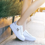 「binfenxie」Small White Shoes, Women's 2022 Autumn New All-match Thick-soled Bee Decor Casual Skate Shoes
