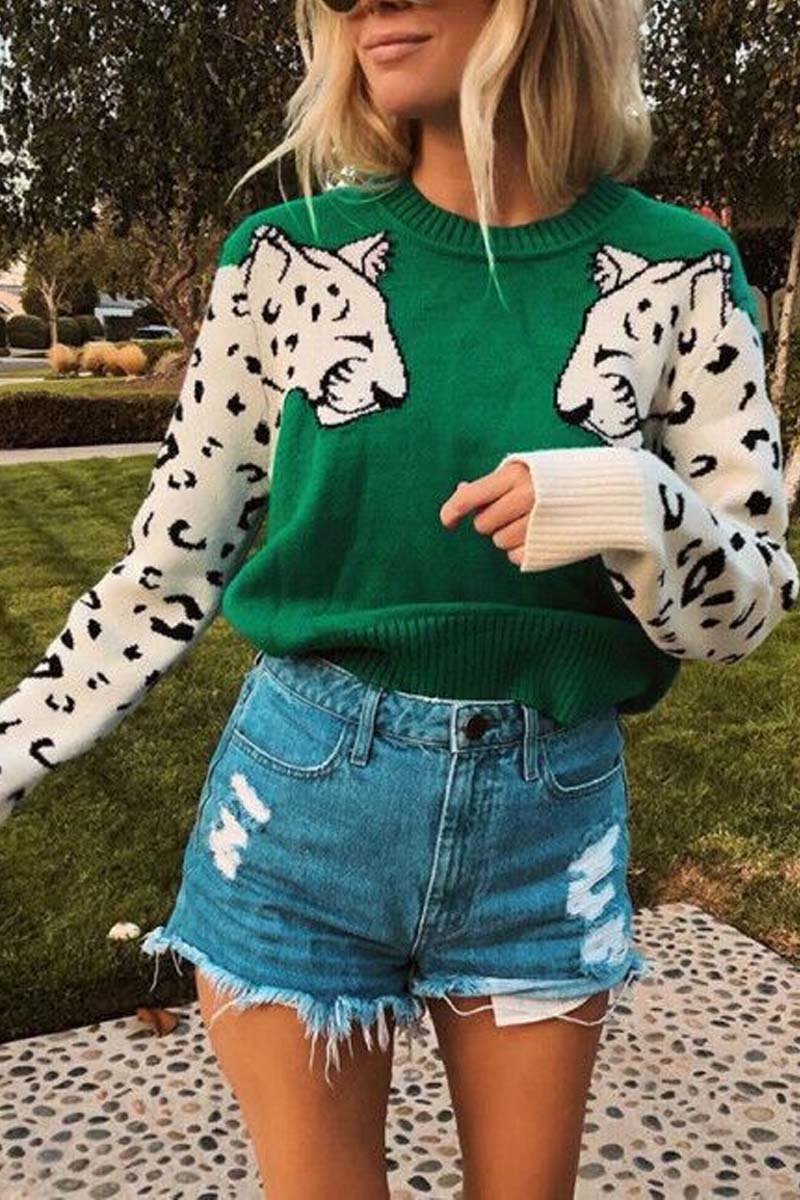 Binfenxie Snow Leopard Design Knit Sweater